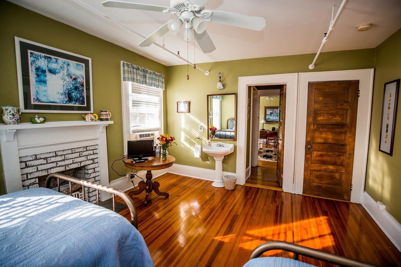 The Henderson Bed and Breakfast Hendersonville Eksteriør billede