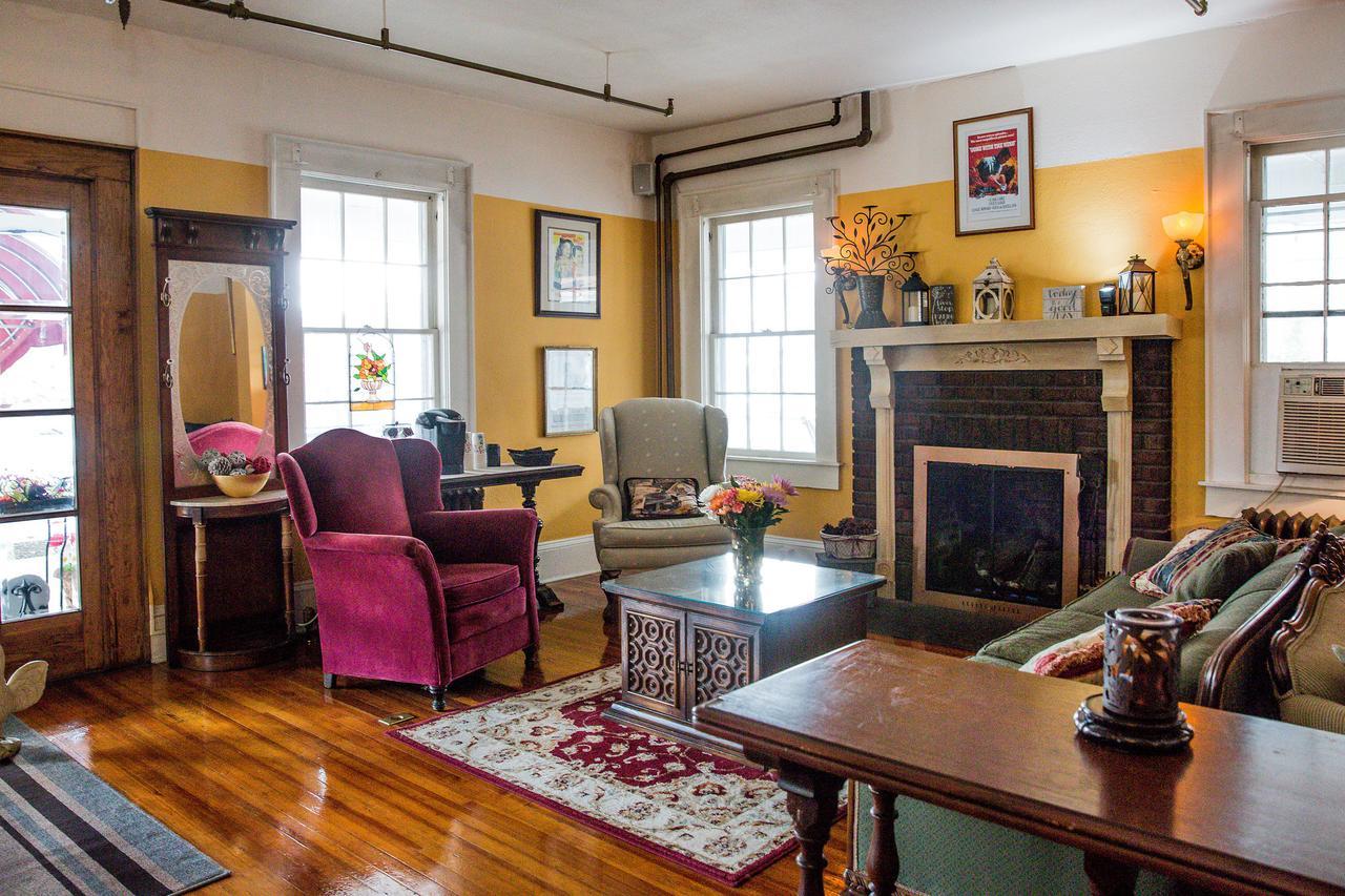 The Henderson Bed and Breakfast Hendersonville Eksteriør billede